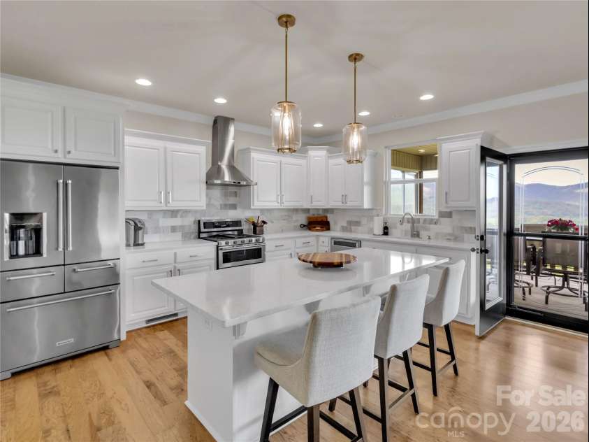 4 Matheny Acres Drive, Waynesville, NC 28786.  MLS# CAR4371766, YatesRealty ID 16478. Kitchen
