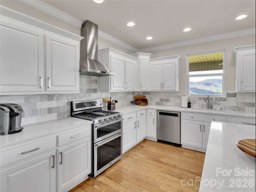 4 Matheny Acres Drive, Waynesville, NC 28786.  MLS# CAR4371766, YatesRealty ID 16478. Kitchen