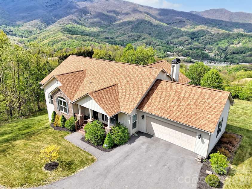 4 Matheny Acres Drive, Waynesville, NC 28786.  MLS# CAR4371766, YatesRealty ID 16478. Overview