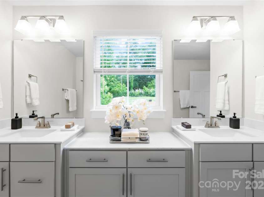 10901 Greenvale Drive, Harrisburg, NC 28075.  MLS# CAR4259020, YatesRealty ID 16479. 