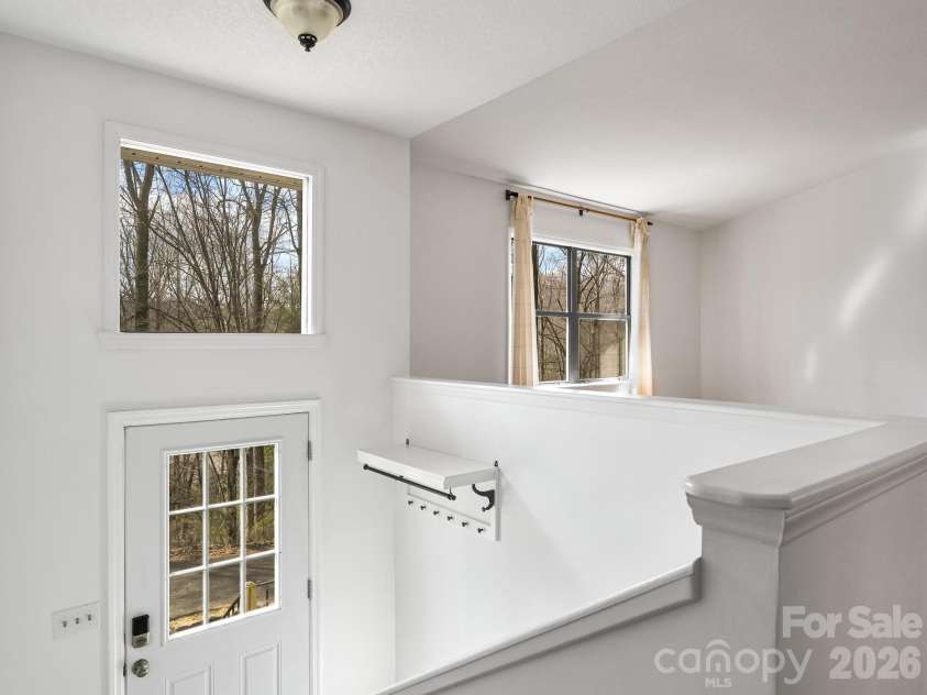 15 Forest Run Drive, Asheville, NC 28803.  MLS# CAR4355878, YatesRealty ID 16479. 