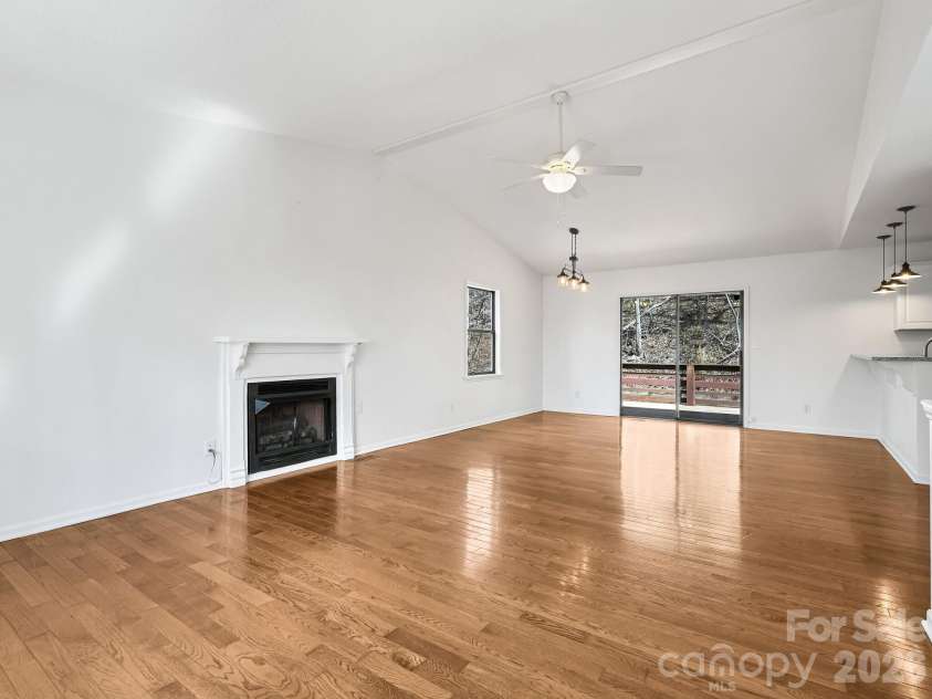 15 Forest Run Drive, Asheville, NC 28803.  MLS# CAR4355878, YatesRealty ID 16479. 