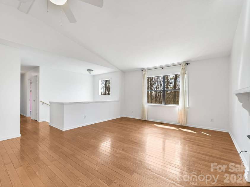 15 Forest Run Drive, Asheville, NC 28803.  MLS# CAR4355878, YatesRealty ID 16479. 