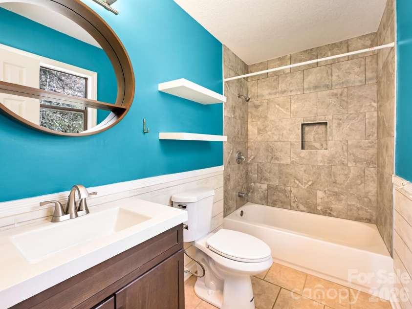 15 Forest Run Drive, Asheville, NC 28803.  MLS# CAR4355878, YatesRealty ID 16479. 