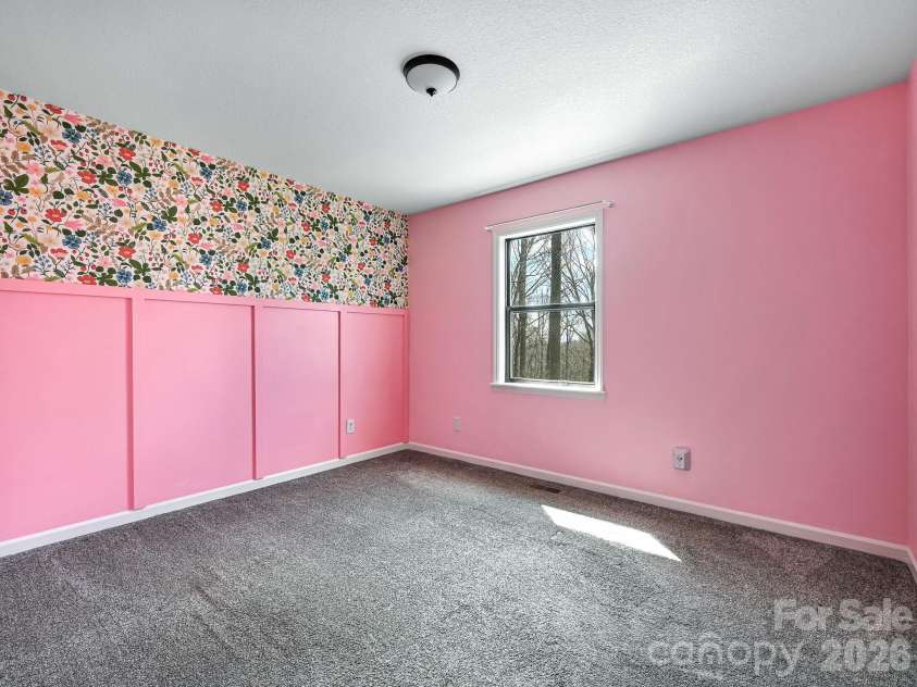 15 Forest Run Drive, Asheville, NC 28803.  MLS# CAR4355878, YatesRealty ID 16479. 