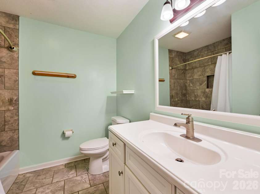 15 Forest Run Drive, Asheville, NC 28803.  MLS# CAR4355878, YatesRealty ID 16479. 