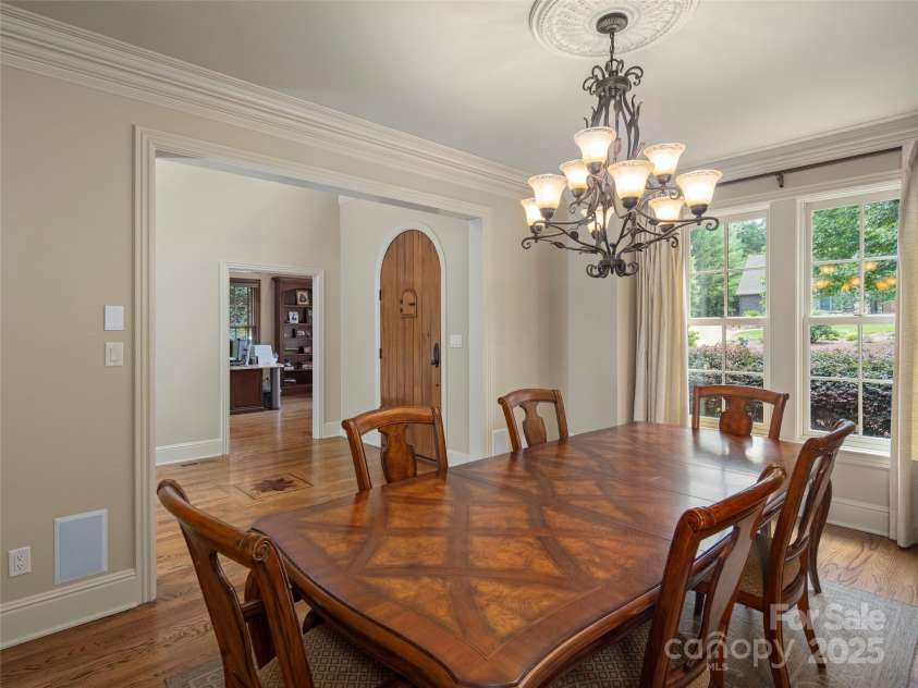 28 Beadle Lane, Asheville, NC 28803.  MLS# CAR4228463, YatesRealty ID 1648. 