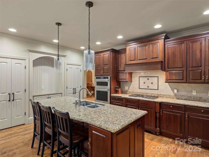 28 Beadle Lane, Asheville, NC 28803.  MLS# CAR4228463, YatesRealty ID 1648. 