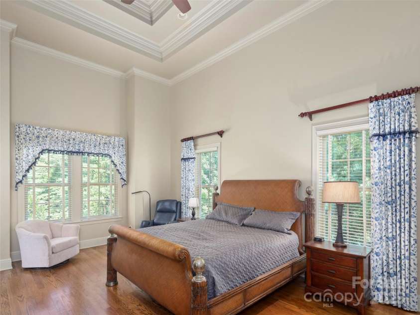 28 Beadle Lane, Asheville, NC 28803.  MLS# CAR4228463, YatesRealty ID 1648. 