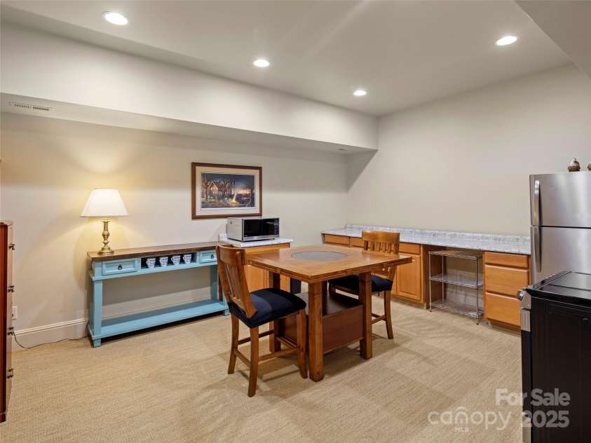 28 Beadle Lane, Asheville, NC 28803.  MLS# CAR4228463, YatesRealty ID 1648. 