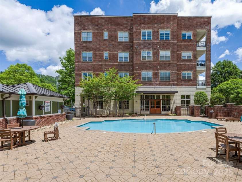 5 Farleigh Street, Asheville, NC 28803.  MLS# CAR4247523, YatesRealty ID 1648. 