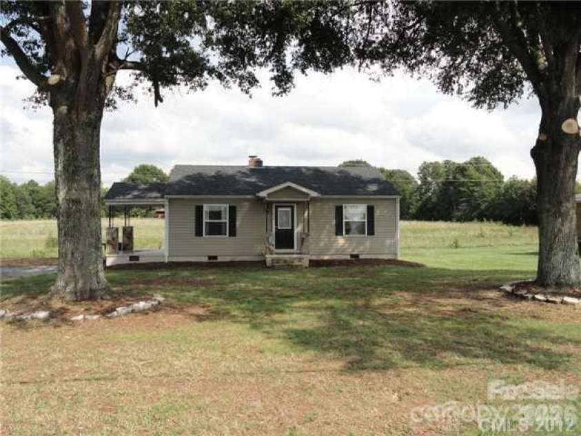 226 Shepherd Road, Mooresville, NC 28115.  MLS# CAR4374565, YatesRealty ID 16480. 
