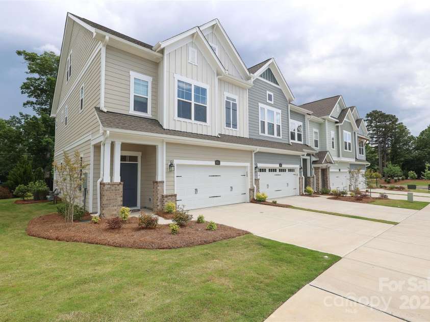 8221 Houser Street, Cornelius, NC 28031.  MLS# CAR4254950, YatesRealty ID 16480. 