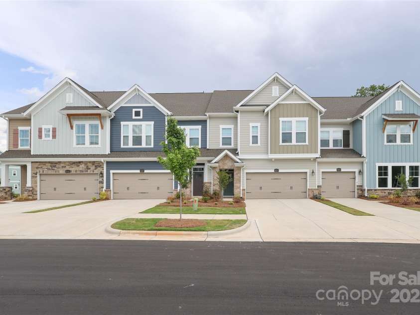 8221 Houser Street, Cornelius, NC 28031.  MLS# CAR4254950, YatesRealty ID 16480. 