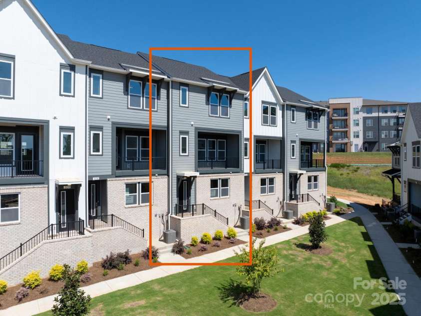 312 Ferebee Place, Charlotte, NC 28213.  MLS# CAR4141701, YatesRealty ID 16481. 