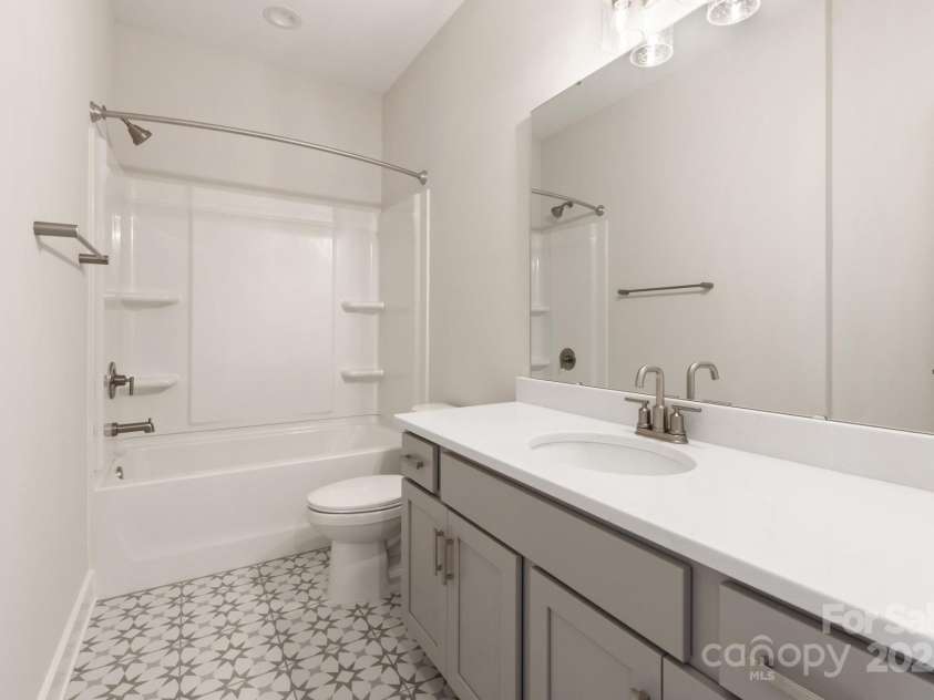 312 Ferebee Place, Charlotte, NC 28213.  MLS# CAR4141701, YatesRealty ID 16481. Bath 2