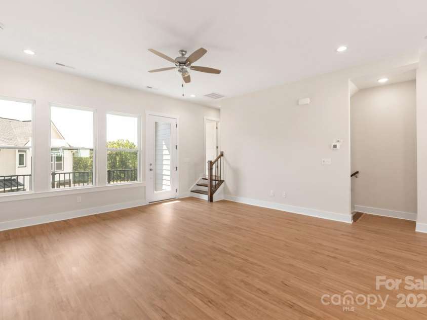 312 Ferebee Place, Charlotte, NC 28213.  MLS# CAR4141701, YatesRealty ID 16481. Dining/Living