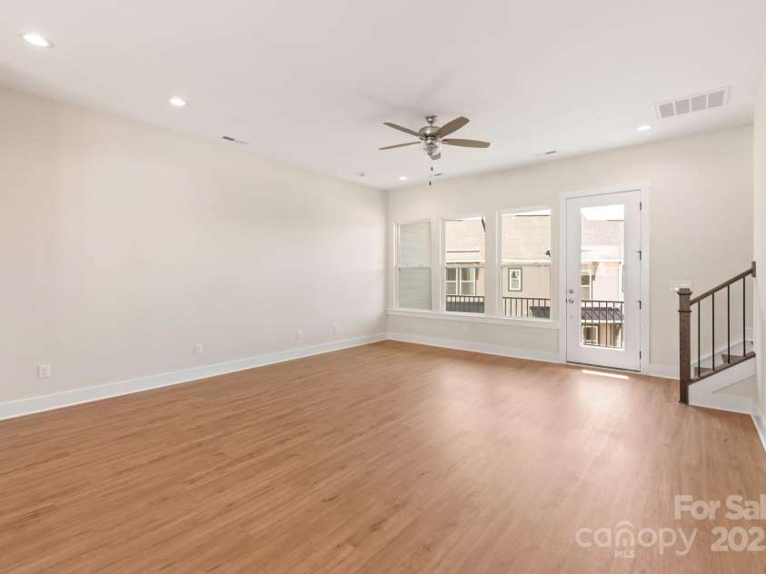 312 Ferebee Place, Charlotte, NC 28213.  MLS# CAR4141701, YatesRealty ID 16481. Dining/Living