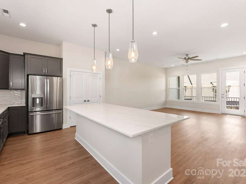 312 Ferebee Place, Charlotte, NC 28213.  MLS# CAR4141701, YatesRealty ID 16481. Kitchen/Dining/Living