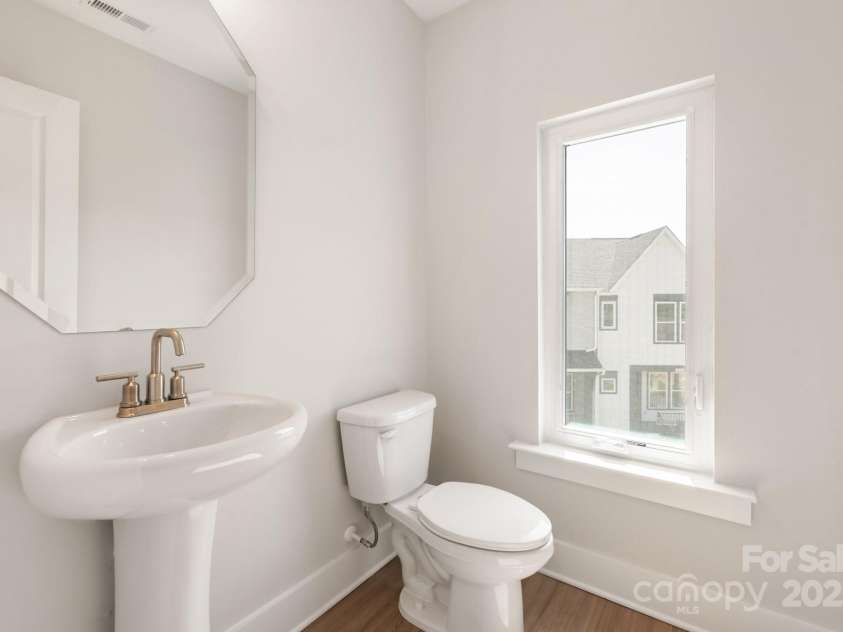 312 Ferebee Place, Charlotte, NC 28213.  MLS# CAR4141701, YatesRealty ID 16481. Powder Room