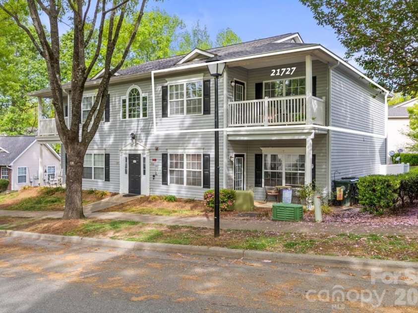 21727 Aftonshire Drive, Cornelius, NC 28031.  MLS# CAR4366799, YatesRealty ID 16482. 