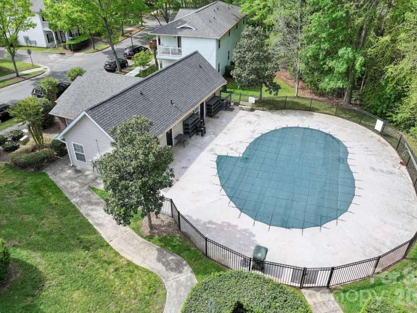 21727 Aftonshire Drive, Cornelius, NC 28031.  MLS# CAR4366799, YatesRealty ID 16482. 