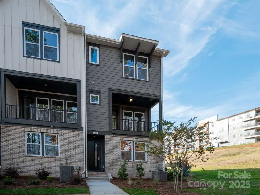 440 Nathaniel Way, Charlotte, NC 28213.  MLS# CAR4183144, YatesRealty ID 16482. 