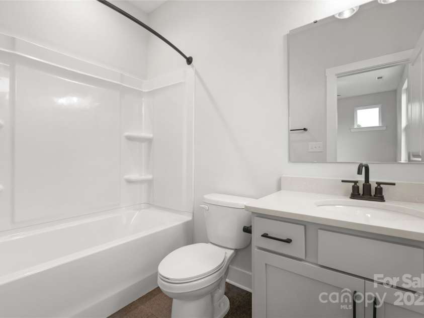 440 Nathaniel Way, Charlotte, NC 28213.  MLS# CAR4183144, YatesRealty ID 16482. Bath 2