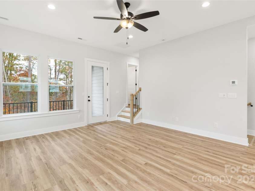 440 Nathaniel Way, Charlotte, NC 28213.  MLS# CAR4183144, YatesRealty ID 16482. Dining/Living