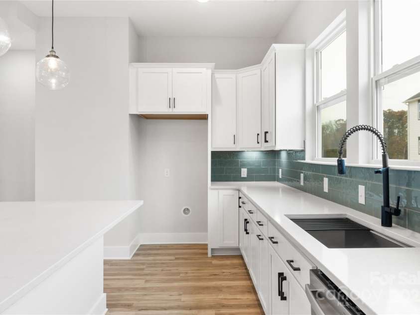 440 Nathaniel Way, Charlotte, NC 28213.  MLS# CAR4183144, YatesRealty ID 16482. Kitchen