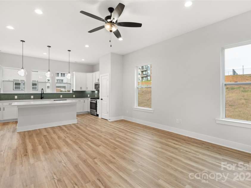 440 Nathaniel Way, Charlotte, NC 28213.  MLS# CAR4183144, YatesRealty ID 16482. Kitchen/Dining/Living