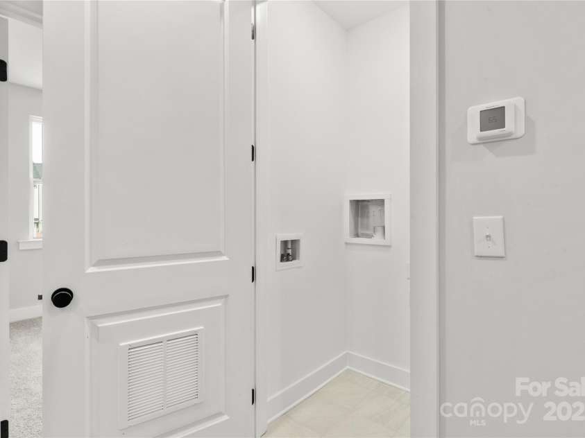 440 Nathaniel Way, Charlotte, NC 28213.  MLS# CAR4183144, YatesRealty ID 16482. Laundry