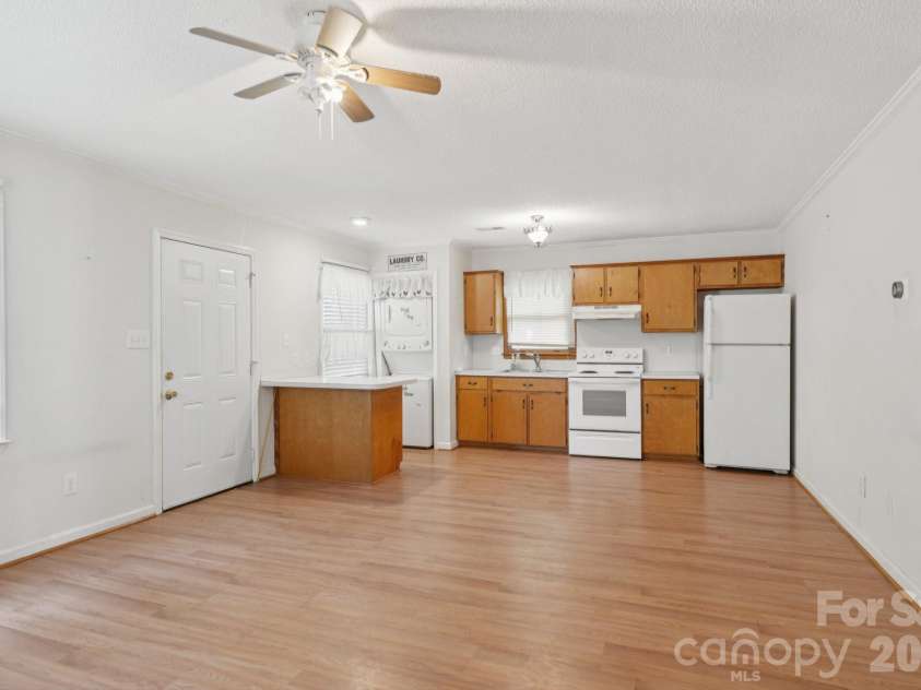 1011 Robin Lane, Rock Hill, SC 29730.  MLS# CAR4362509, YatesRealty ID 16483. 