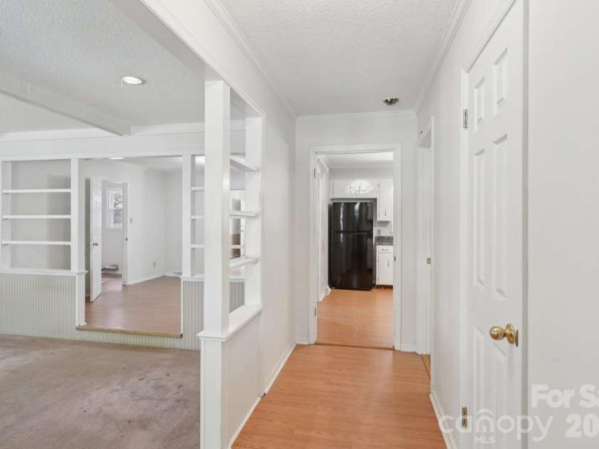 1011 Robin Lane, Rock Hill, SC 29730.  MLS# CAR4362509, YatesRealty ID 16483. 