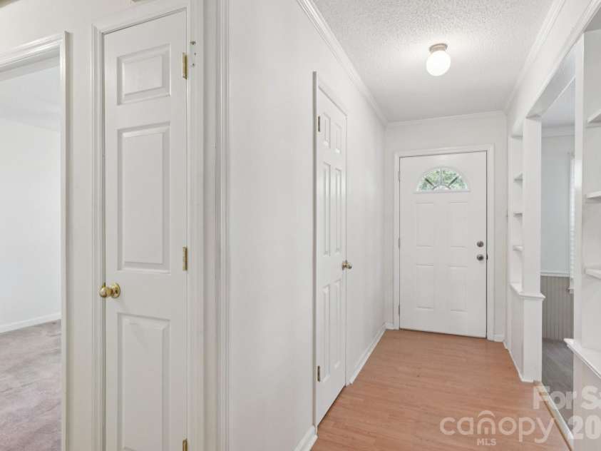 1011 Robin Lane, Rock Hill, SC 29730.  MLS# CAR4362509, YatesRealty ID 16483. 