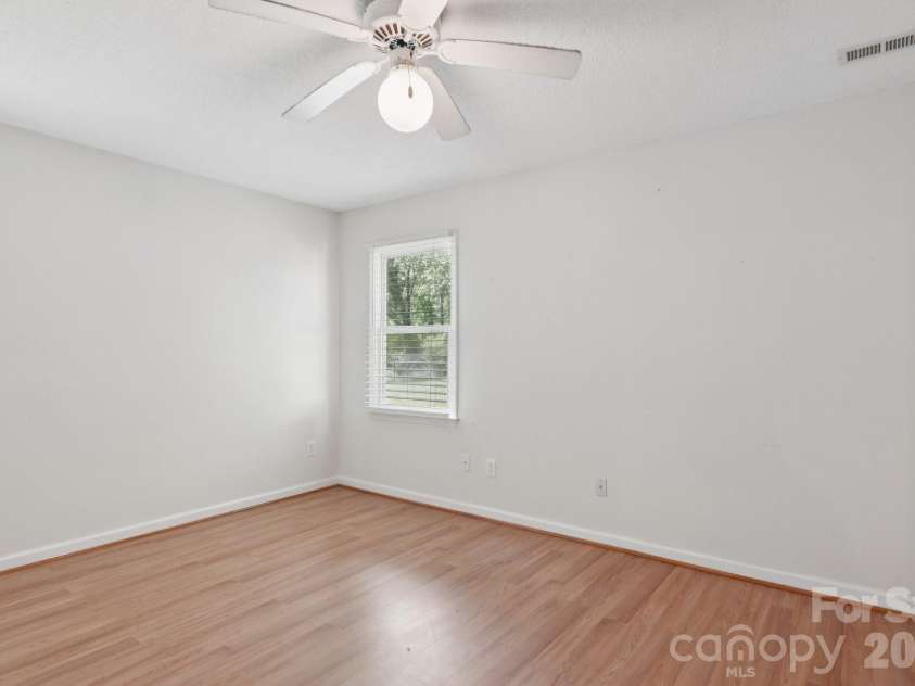 1011 Robin Lane, Rock Hill, SC 29730.  MLS# CAR4362509, YatesRealty ID 16483. 
