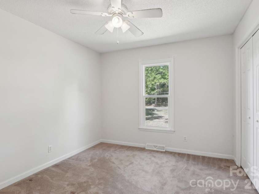 1011 Robin Lane, Rock Hill, SC 29730.  MLS# CAR4362509, YatesRealty ID 16483. 