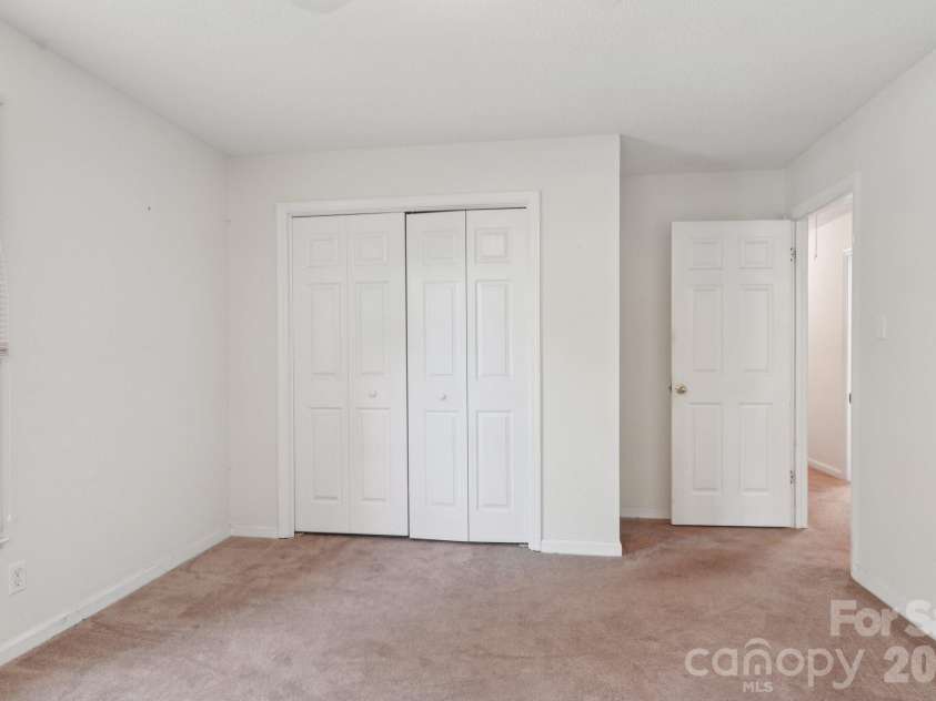 1011 Robin Lane, Rock Hill, SC 29730.  MLS# CAR4362509, YatesRealty ID 16483. 