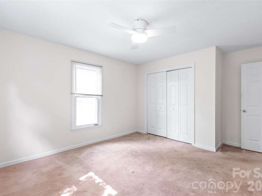 1011 Robin Lane, Rock Hill, SC 29730.  MLS# CAR4426360, YatesRealty ID 16483. 
