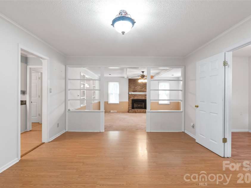 1011 Robin Lane, Rock Hill, SC 29730.  MLS# CAR4426360, YatesRealty ID 16483. 