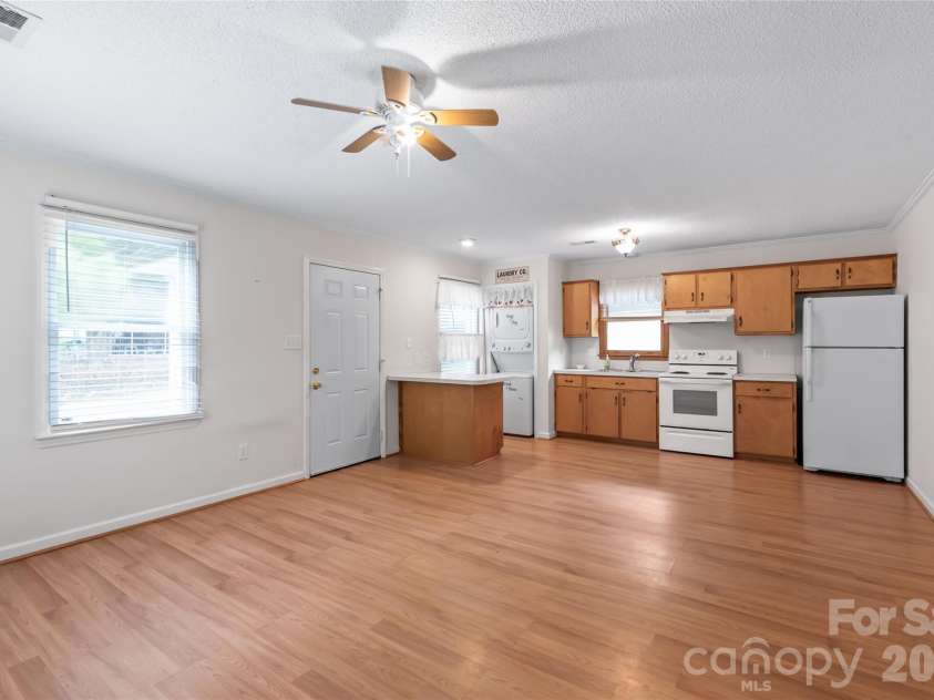 1011 Robin Lane, Rock Hill, SC 29730.  MLS# CAR4426360, YatesRealty ID 16483. 