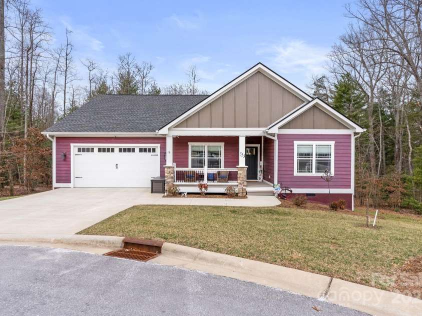 353 Olivet Lane, Fletcher, NC 28732.  MLS# CAR4226055, YatesRealty ID 16483. 