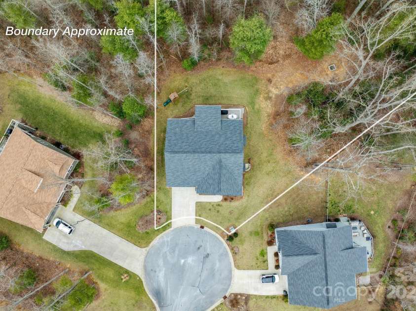 353 Olivet Lane, Fletcher, NC 28732.  MLS# CAR4226055, YatesRealty ID 16483. 