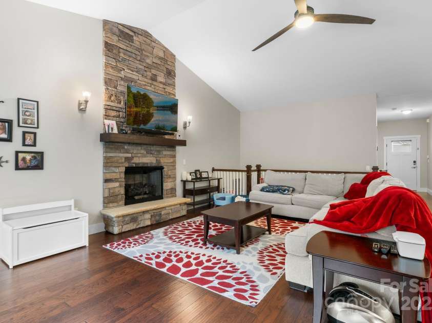 353 Olivet Lane, Fletcher, NC 28732.  MLS# CAR4226055, YatesRealty ID 16483. 