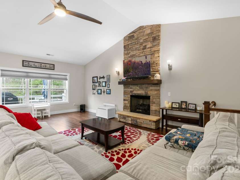 353 Olivet Lane, Fletcher, NC 28732.  MLS# CAR4226055, YatesRealty ID 16483. Living room