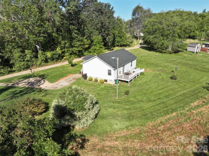 9 Sun Ridge Road, Asheville, NC 28806.  MLS# CAR4294387, YatesRealty ID 16484. 