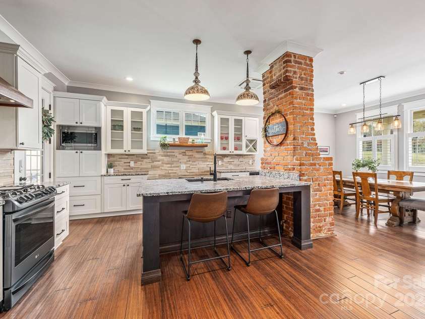 232 Cromer Street, Charlotte, NC 28208.  MLS# CAR4238454, YatesRealty ID 16485. 