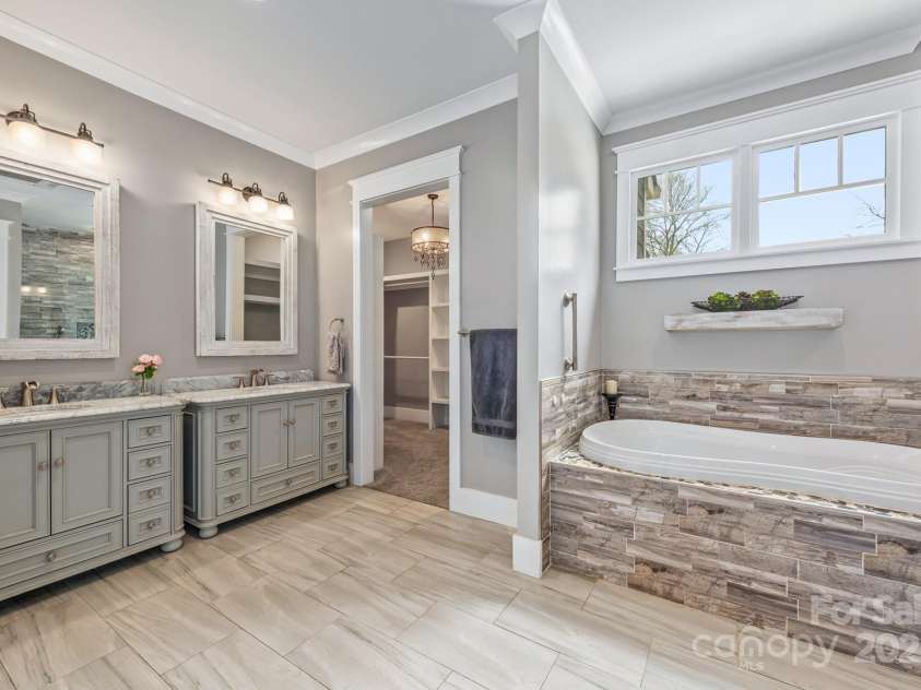 232 Cromer Street, Charlotte, NC 28208.  MLS# CAR4238454, YatesRealty ID 16485. 