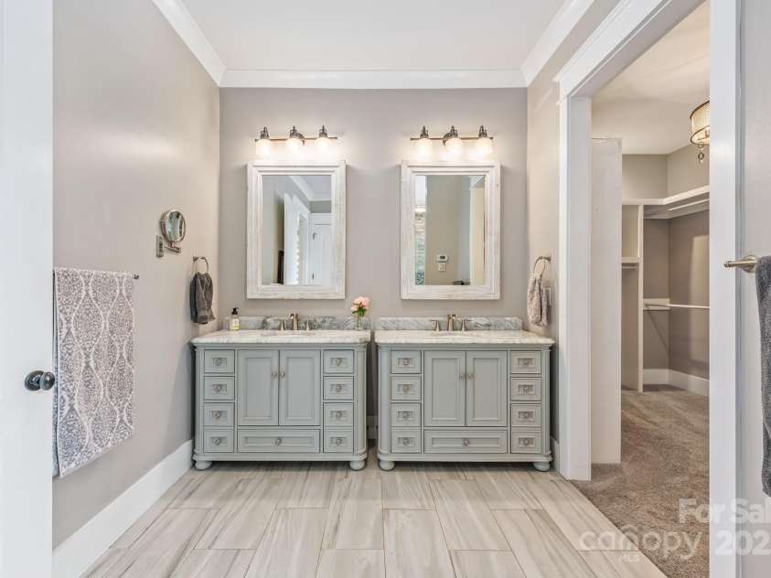 232 Cromer Street, Charlotte, NC 28208.  MLS# CAR4238454, YatesRealty ID 16485. 