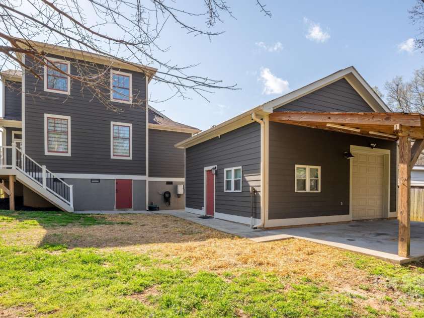 232 Cromer Street, Charlotte, NC 28208.  MLS# CAR4238454, YatesRealty ID 16485. 